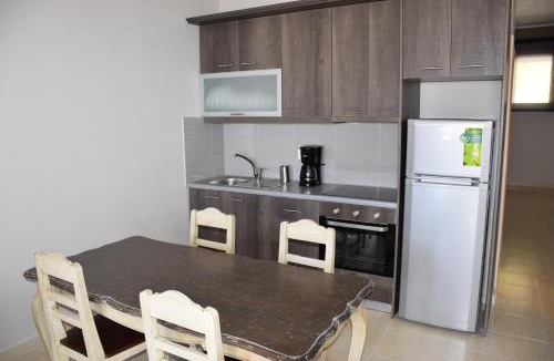 Loutsa Apartment | Aperanto House Paralia Loutsas