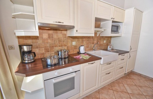 Sinarades Apartment | Apollo Top Floor Apartment