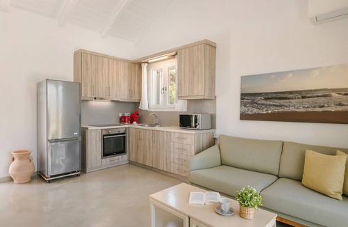 Lixouri House | Apollonides Seafront Villa 2 “Melete”