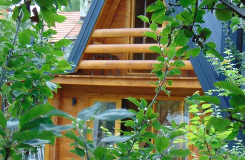Donje Polje House | Apple House
