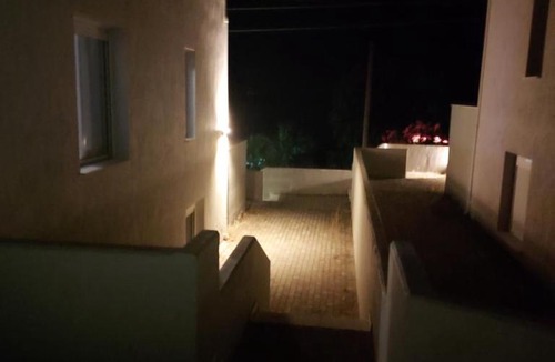 Kokkinon Neron Apartment | Aqua Rossa Villa 2