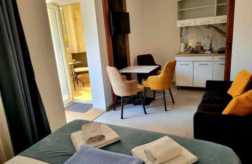 Prijevor Apartment | Aquamarine Jaz Montenegro