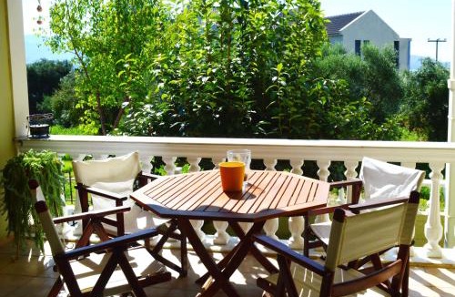 Lixouri Apartment | Araucaria Home