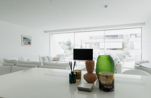 Voula Apartment | Architectural 3BR Luxury Oasis 3rd Floor in Voula
