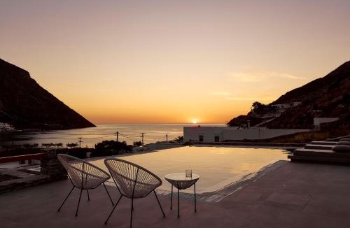 Kamares Bed & Breakfast | Arcos Suites Sifnos