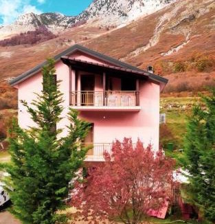 Boge House | Arditi's Villa