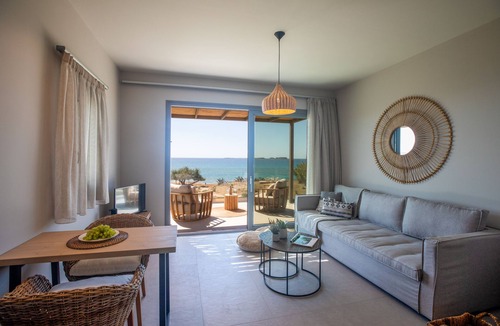 Paliki Villa | Argilos suite - Grand Blue Beach residence