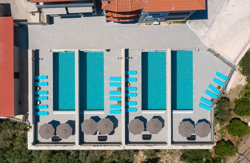 Kremasti Apartment | Ariadne Superior Suite | Views of Mount Filerimos ⛰️🦚🌿