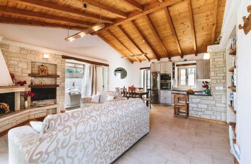Ieromonachos Villa | Aristea Villa by PaxosRetreats