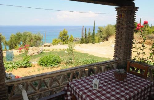 Vasilikos Apartment | Arpyia