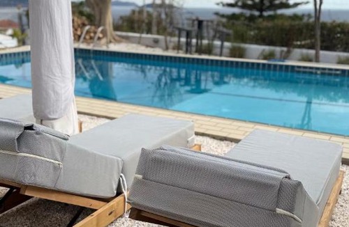 Kropia Apartment | ART BLUE Residence - Pool Access Apartment