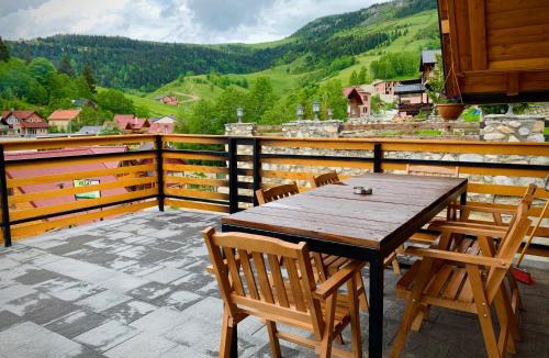 Pejë Ski Chalet | Art Resort
