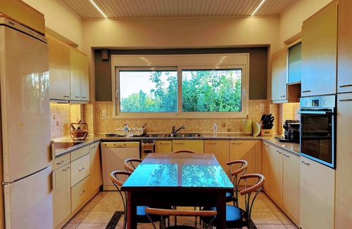 Spata-Artemida House | Artemida 8-Bedroom Getaway with Rooftop Sea Views