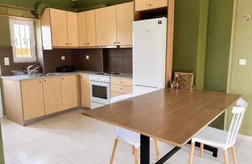 Spata-Artemida Apartment | Artemida Olive Gem - Sunny Balcony Views & Parking