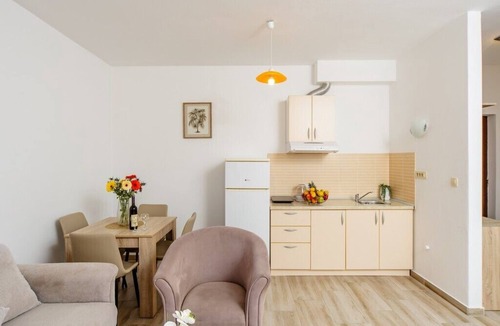 Boreti House | Arvala Apartments - Apartment with Balcony
