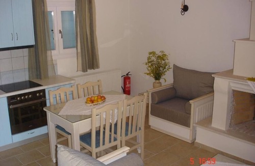 Termenades Cottage | Asfodelos Cottage at Aroggia Farm by JJ Hospitality-