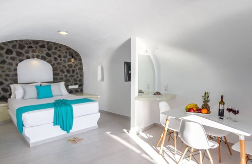 Fira House | Asma Suites
