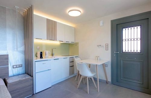 Pylos-Nestoras Apartment | Assini Estate-Venetian Studio Pet Friendly w/Pool