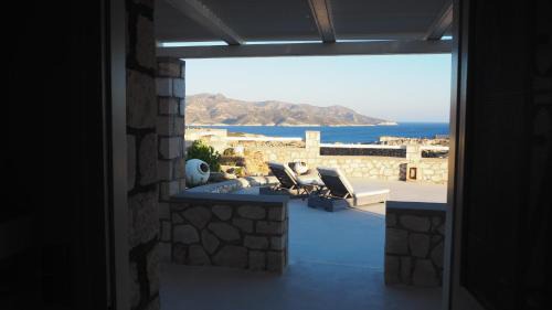 Kimolos House | Ataraxia- Stonebuilt Studios and Apartments