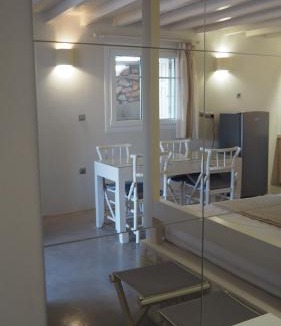 Kimolos House | Ataraxia- Stonebuilt Studios and Apartments