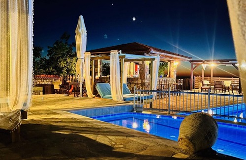 Embonas Apartment | Ataviros Hotel