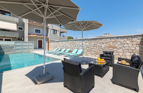Kremasti Apartment | Athena PoolFront Suite