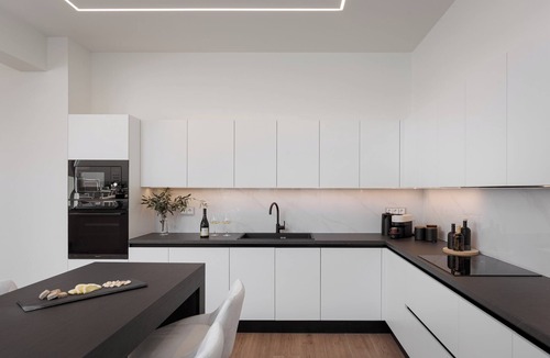 Voula Apartment | Athena's Lemon Grove Glyfada