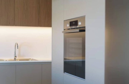 Elliniko Apartment | Athenean Pool Heaven