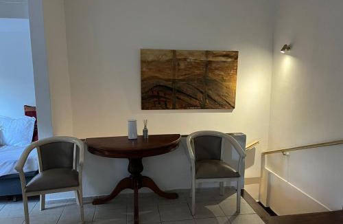Ano Patisia Apartment | Athenian Maisonette near Metro & shops