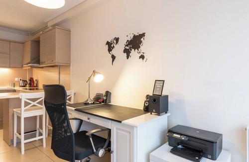Athens Condo | Athens Patissia Lux Apartment Parking 300Mbps Balcony Metro