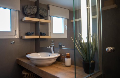 Neapoli Apartment | Athens Skyline Loft