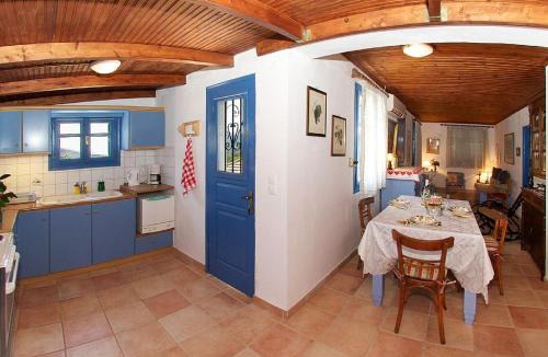 Makriotika House | Auntie's Cottage with View, near Agia Efimia