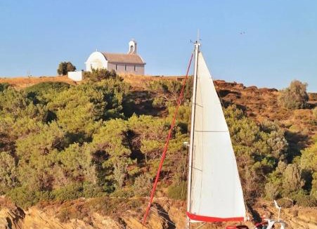 Oinousses Apartment | Aura of the Aegean Sea View House in Oinousses
