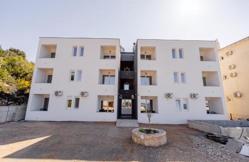 Utjeha House | Aurora Apartments with Pool