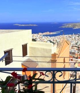 Ano Siros Apartment | Aurora Syros Apartment