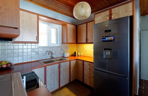 Markopoulo Mesogaias Villa | Avlaki Getaway Villa