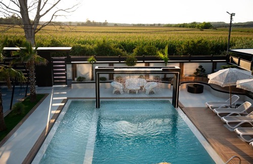 Rrushkull Villa | Azura Villa with Pool Sauna Jacuzzi