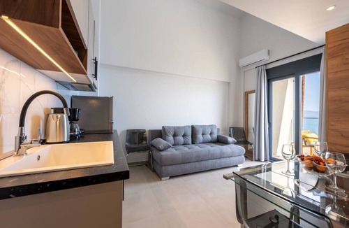 Nea Propontida Apartment | Azzurro e Verde Deluxe Suite 5