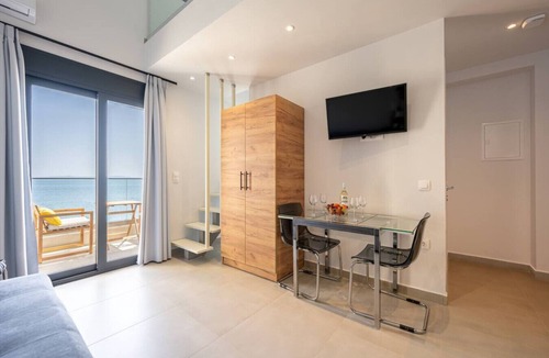Nea Propontida Apartment | Azzurro e Verde Deluxe Suite 5