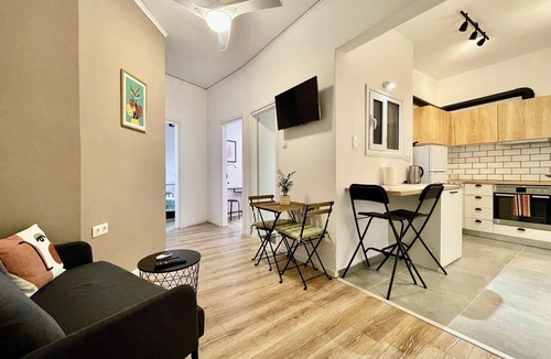 Petralona House | B&B 4 Bedrooms apartments