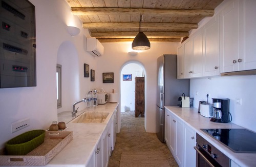 Mykonos Town Villa | Baroness in Mykonos With 5 Bedrooms and 4 5 Bathrooms