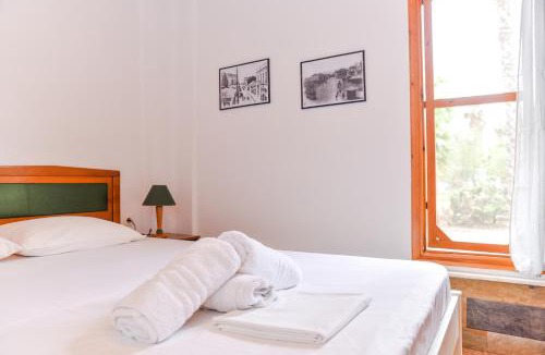 Diasella House | Barreira Beachfront Room 1