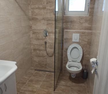 Orahovac Apartment | Bay Leaf Apartments