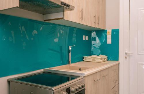 Marathias Apartment | Bay View Suites & Apartments