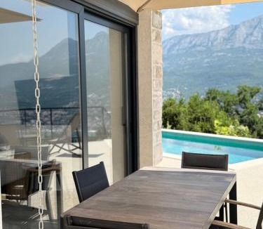 Igalo Apartment | Bay View Village - Villa Eléanore 1