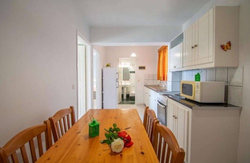Amoudi Apartment | baywatch apartment double 105