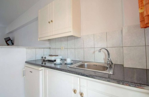 Amoudi Apartment | baywatch apartment double 105
