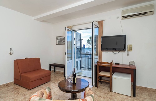 Bijela House | Beach Hotel Max Room 13, Herceg Novi, Montenegro
