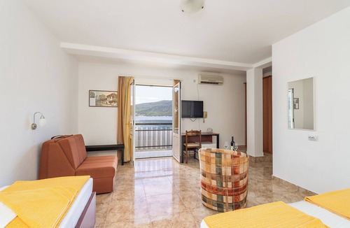 Bijela House | Beach Hotel Max Room 13, Herceg Novi, Montenegro
