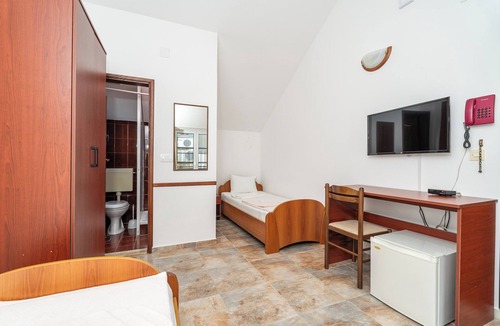 Bijela House | Beach Hotel Max Room 12, Herceg Novi, Montenegro